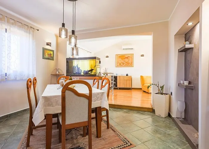 Vakantiehuis Leona *