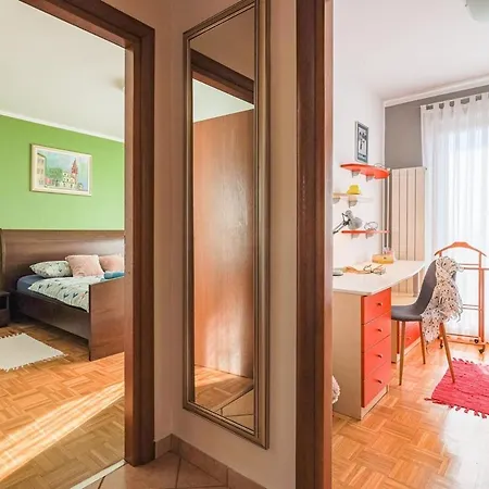 Holiday home Leona Cabrunici