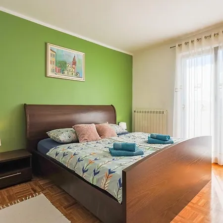 Leona Holiday home *